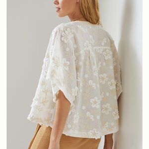 Anthropologie O/S Current air short sleeve 3D floral white kimono top
